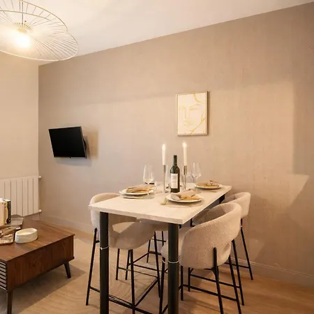 - Family For 4 Apartment