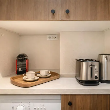 - Family For 4 * Paris